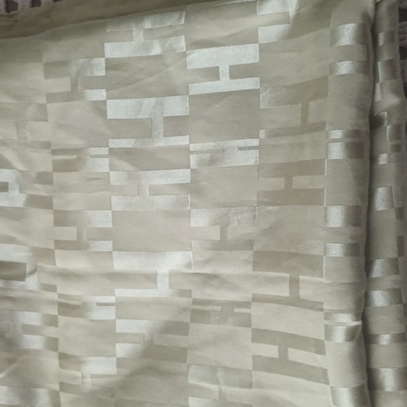 HERMES NWT silk/wool blend stole - 70x27. Limited mint green perfect cond - Picture 10 of 11